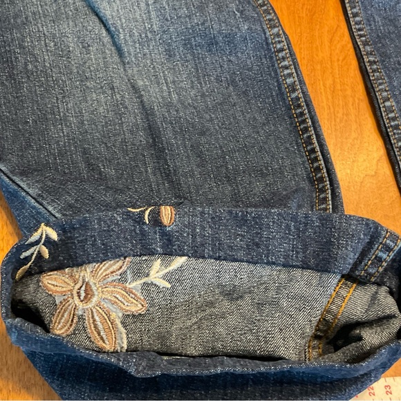 Zena vintage denim Jeans with embroidery.  Size 10 - Picture 9 of 12